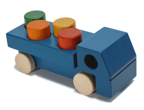 Truck with 4 blocks of wood - Image 2